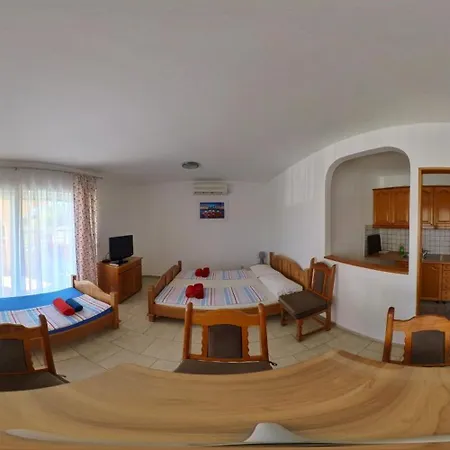 Krk Kornic Apartments Chambre photo