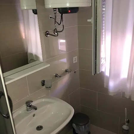 Krk Kornic Apartments Chambre photo