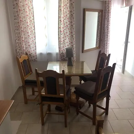 Krk Kornic Apartments Chambre photo
