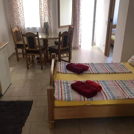 Krk Kornic Apartments Chambre photo