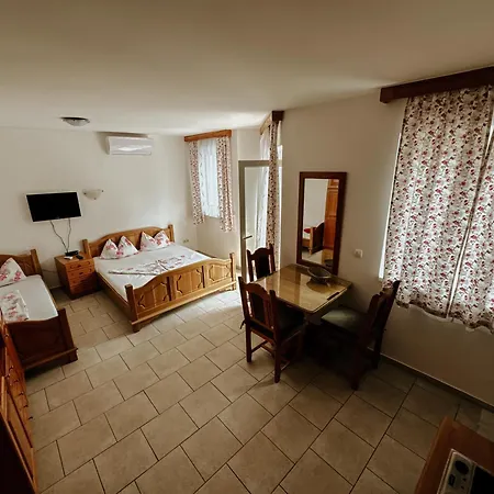 Krk Kornic Apartments Extérieur photo